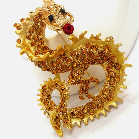 🐲 Betsey Johnson Gold Crystal Dragon Necklace/Brooch with Red and Black Detail 🐲 - Picture 3 of 4
